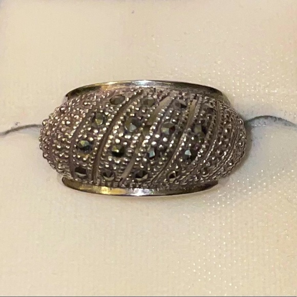 925 Sterling Silver Marcasite Gem Domed Design - Picture 1 of 6